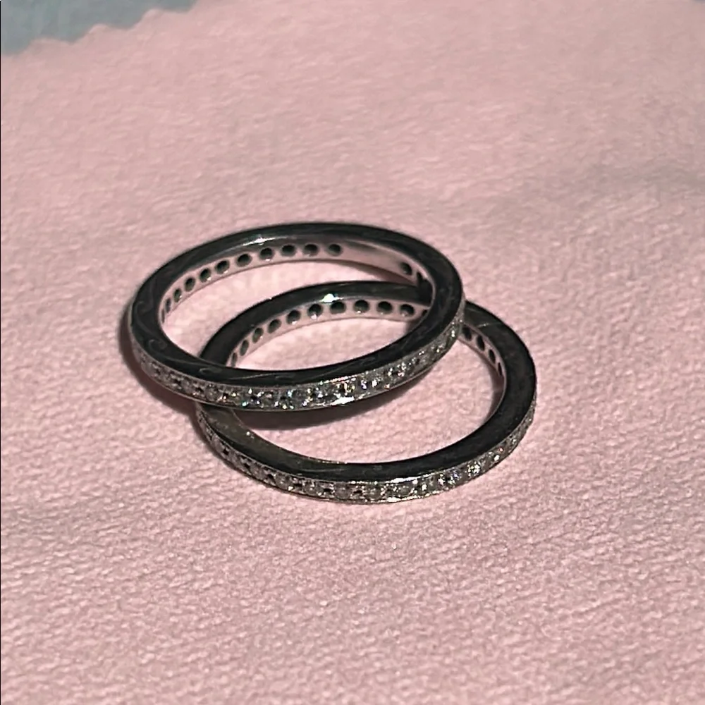 18K Eternity Diamond Set Rings - Picture 3 of 4